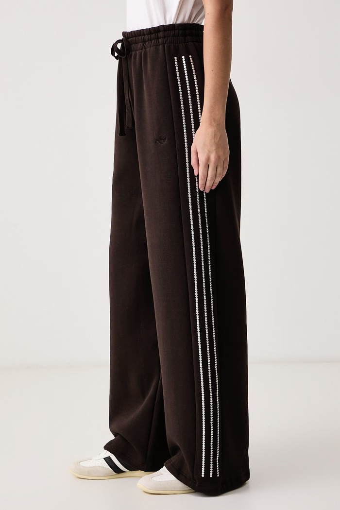 Spodnie dresowe damskie z bawełną adidas Originals KT4669 brązowy