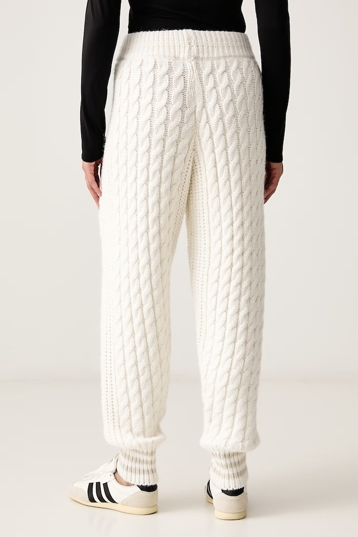 Odzież adidas Originals Spodnie dresowe damskie Cable Knit Firebird KT2288 beżowy