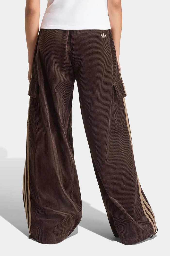 adidas Originals Spodnie dresowe damskie bawełniane Corduroy KT0064 brązowy AW26