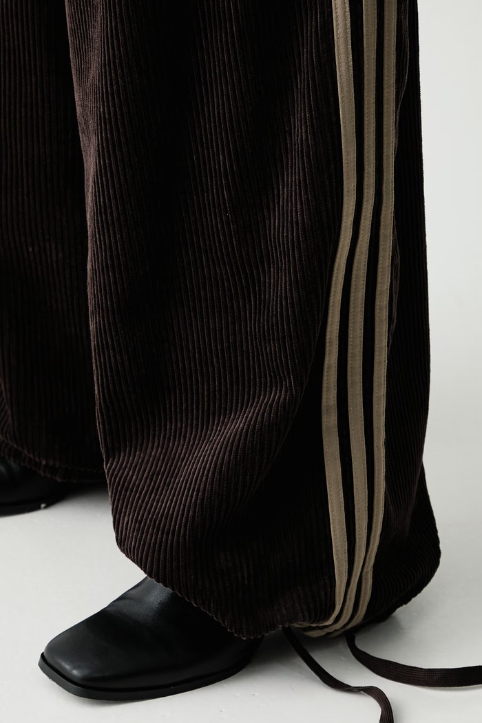 adidas Originals Spodnie dresowe damskie bawełniane Corduroy KT0064