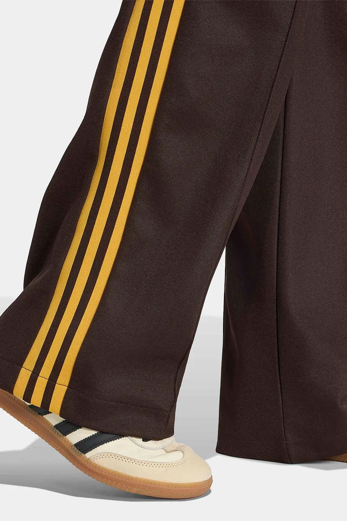 Spodnie dresowe damskie z bawełną Beckenbauer adidas Originals brązowy KS4741.