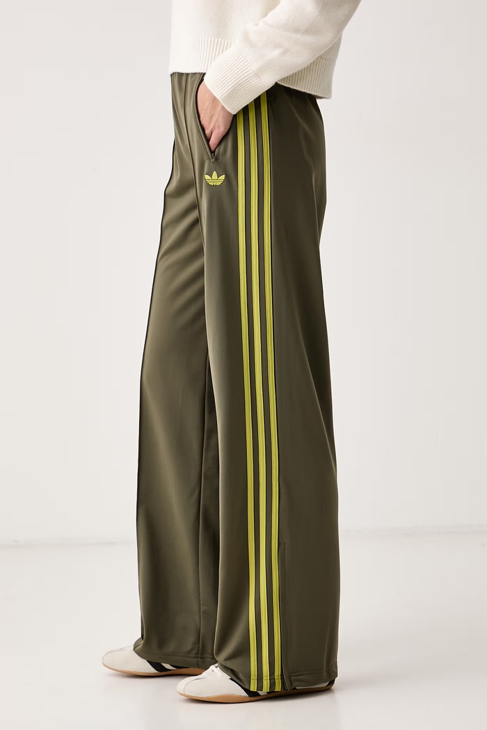 Spodnie dresowe damskie Firebird adidas Originals KS4664 zielony