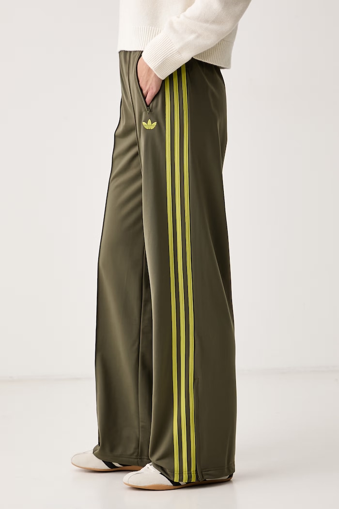 Spodnie dresowe damskie Firebird adidas Originals KS4664 zielony