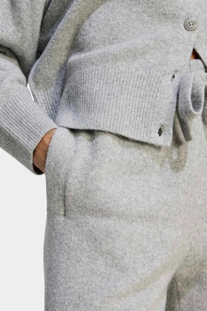 Spodnie dresowe damskie Essentials Knit adidas Originals szary IA4439