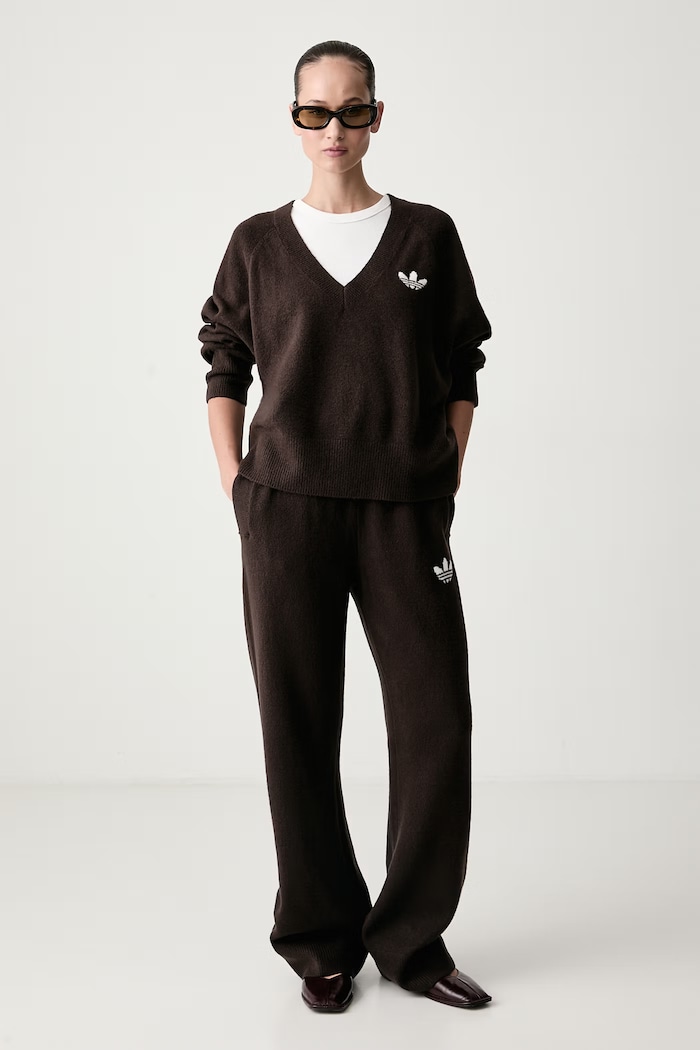 adidas Originals Spodnie dresowe damskie Essentials Knit IA4437 brązowy AW26