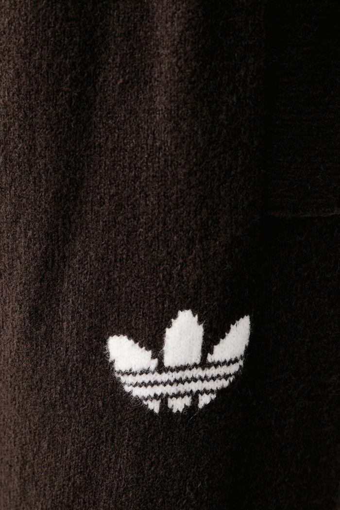 Spodnie dresowe damskie Essentials Knit adidas Originals IA4437 brązowy
