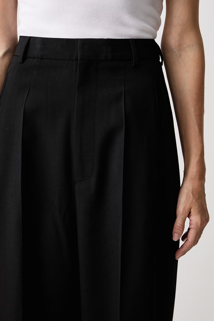 MM6 Maison Margiela spodnie damskie z dodatkiem wełny S52KA0576.M35436 czarny