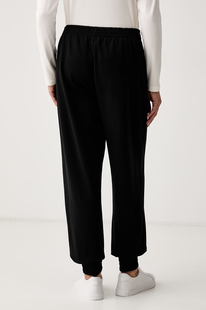 Odzież Calvin Klein Underwear spodnie lounge damskie bawełniane LV00QS7687 czarny