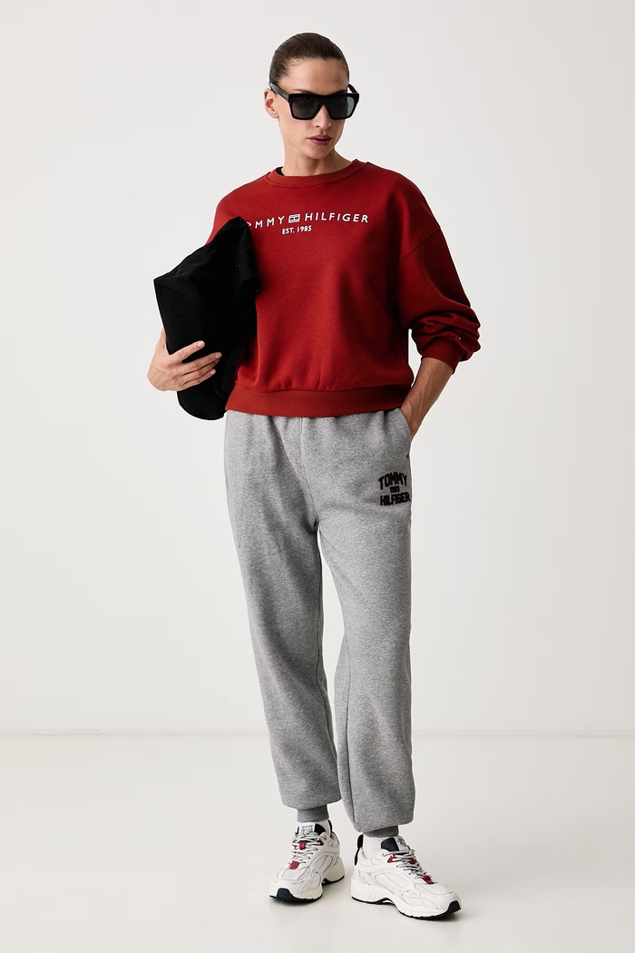Tommy Hilfiger Trenirka ženska z bombažem WW0WW51627 siva AW26