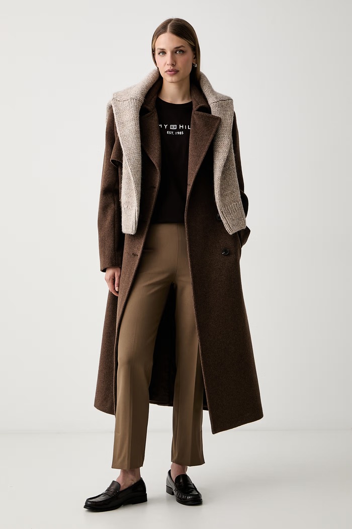 Tommy Hilfiger rovné kalhoty dámské bavlněné s elastanem WW0WW51745 hnědá AW26