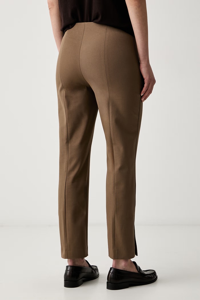 Oblečení Tommy Hilfiger rovné kalhoty dámské bavlněné s elastanem WW0WW51745 hnědá