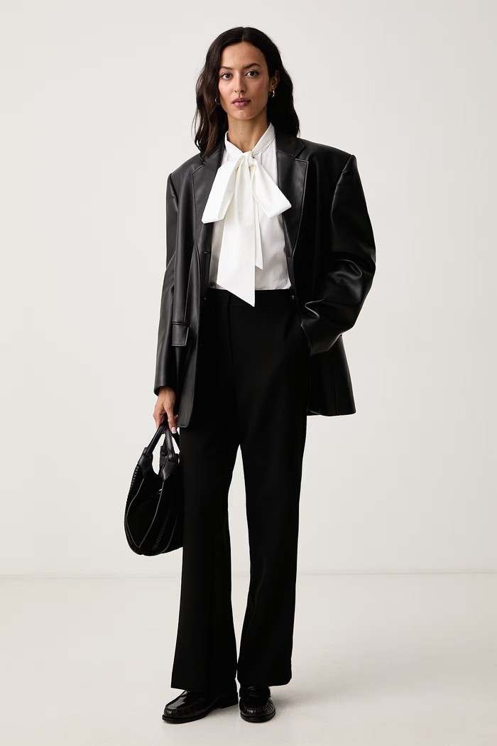 Tommy Hilfiger Ravne hlače za žene WW0WW52204 crna AW26