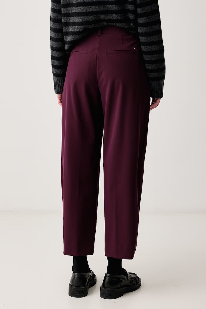 Odzież Tommy Hilfiger Spodnie damskie WW0WW52916 bordowy