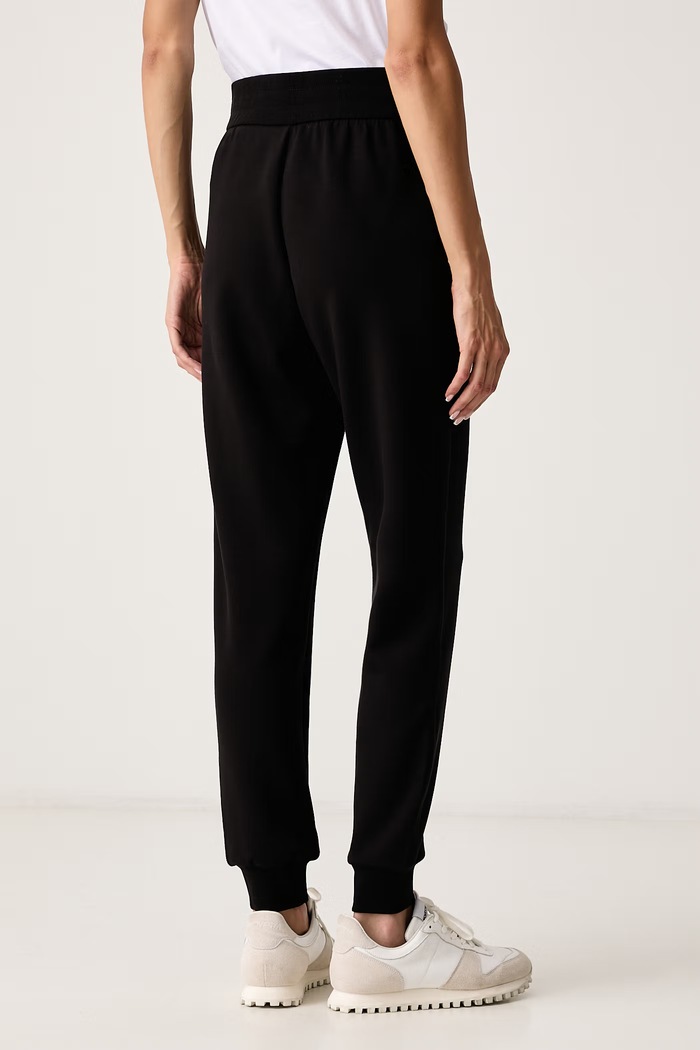 Oblačila Armani Exchange Trenirka ženska z viskozo XW002862.AF13397 črna