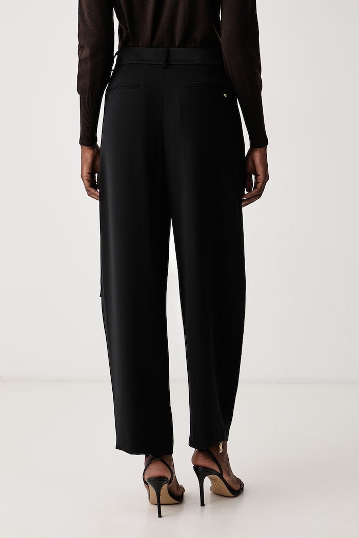 Oblačila Armani Exchange Hlače kompleta ženske XW002507.AF16151 črna