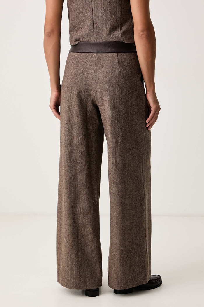 Odjeća Armani Exchange Hlače za žene s vunom XW002479.AF26078 smeđa