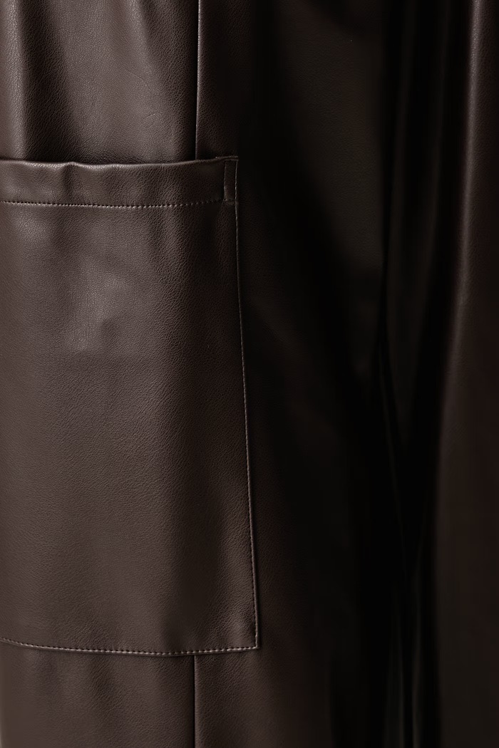 Hlače ženske iz imitacije usnja Armani Exchange XW002475.AF10203 rjava