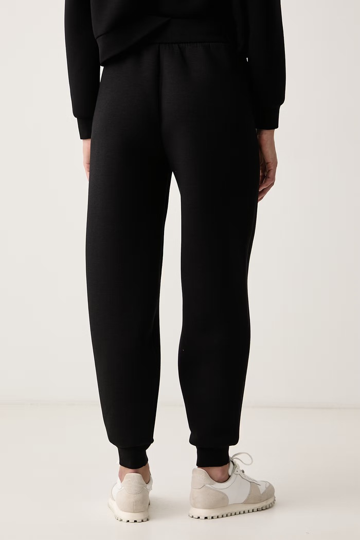 Abbigliamento Armani Exchange Pantaloni da tuta da donna XW002422.AF25516 nero