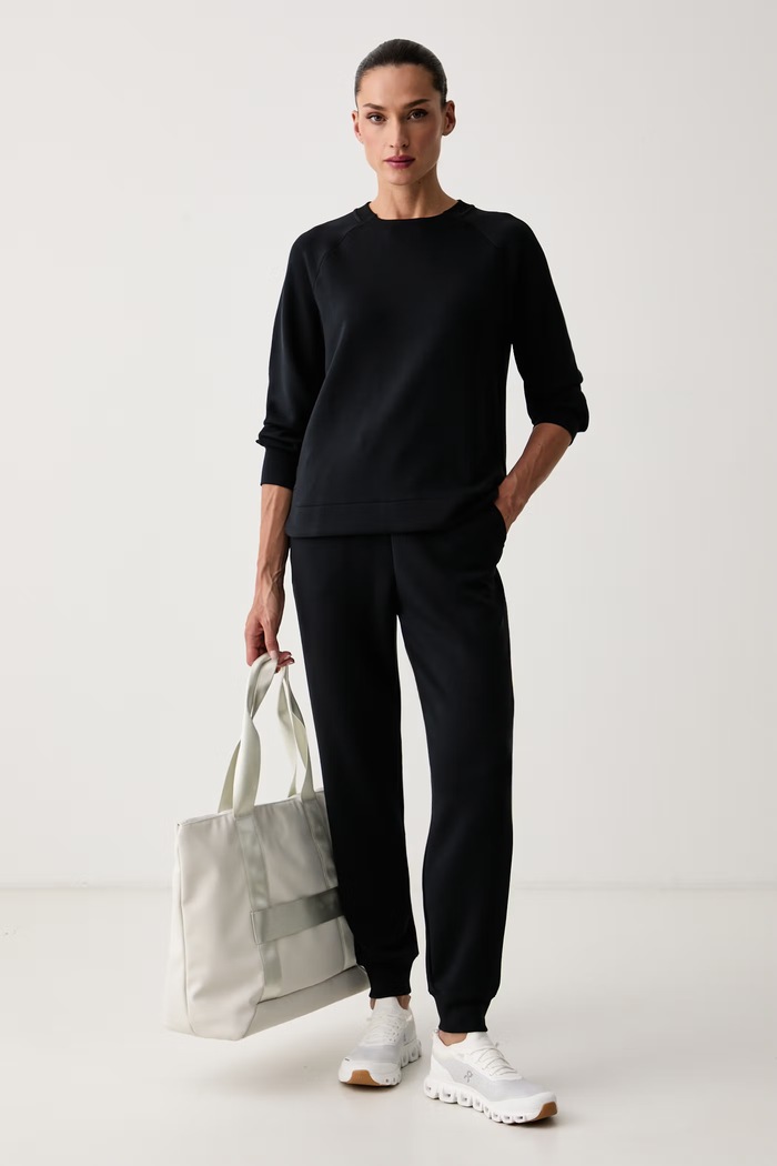 Skechers spodnie dresowe damskie z wiskozą COZY LUXE PT149 czarny AW26