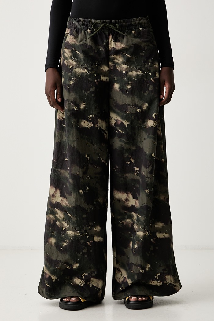adidas Originals спортивные штаны для женщин Camouflage Adilenium LF3003 зелёный