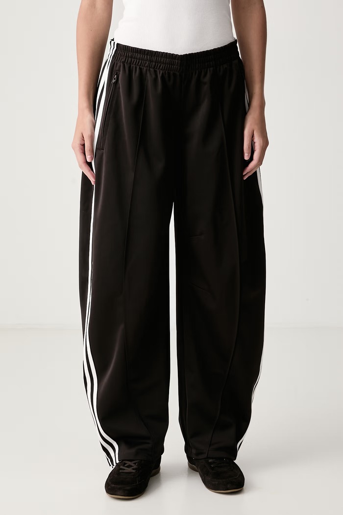 adidas Originals Спортивні штани жіночі Firebird Barrel коричневий LF1058