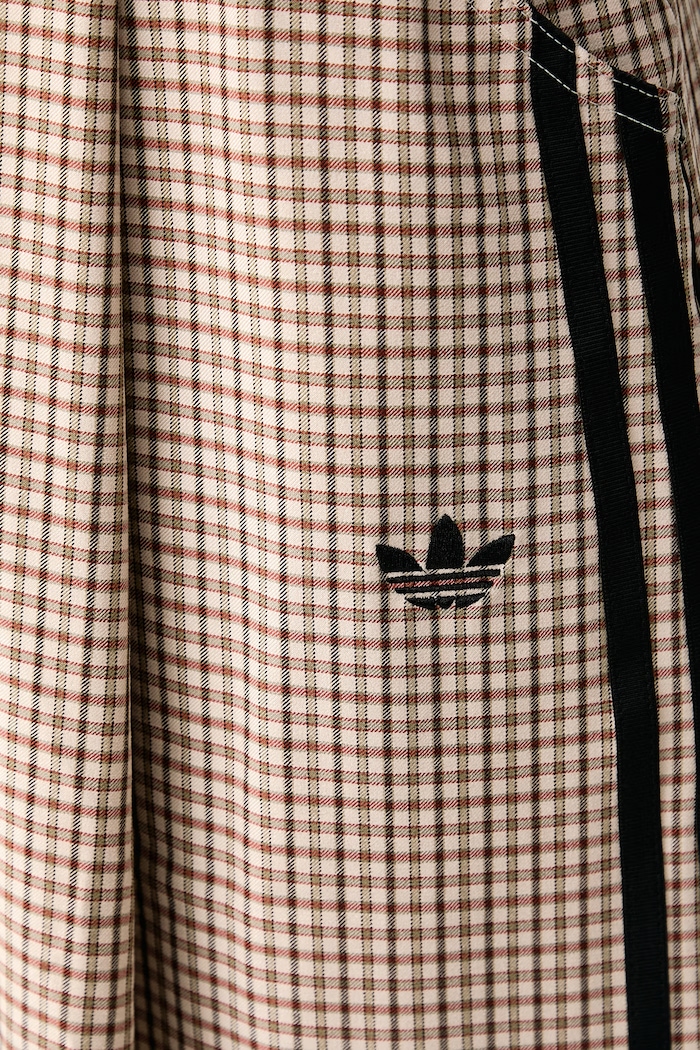 Spodnie damskie Checks adidas Originals LE8309 beżowy