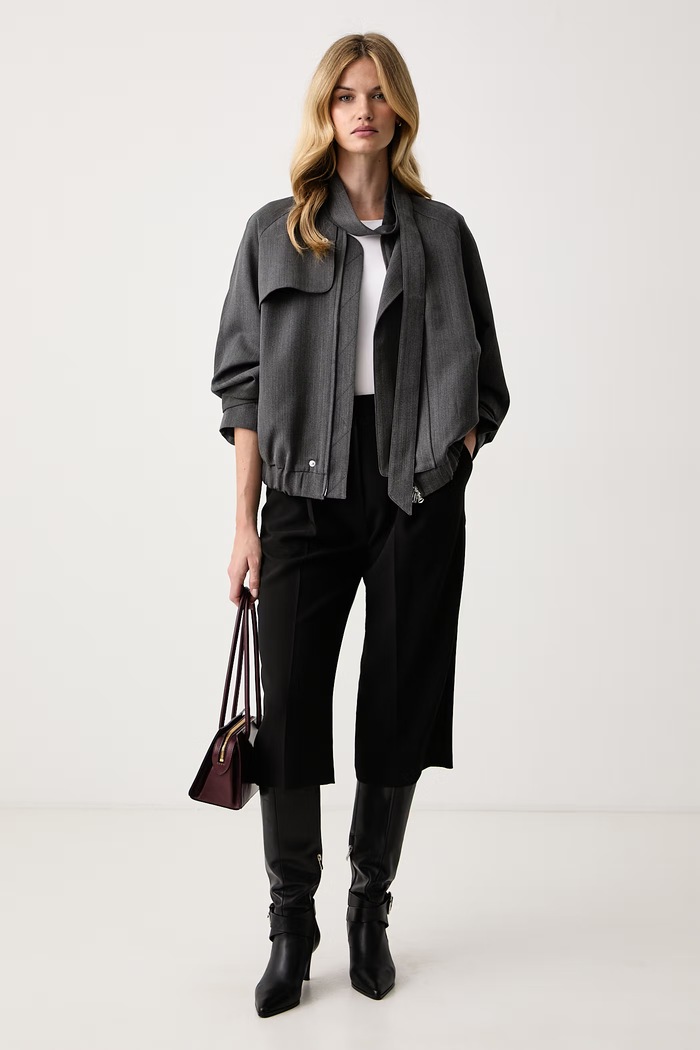 Elisabetta Franchi Spodnie capri damskie PA18166E2 czarny AW26