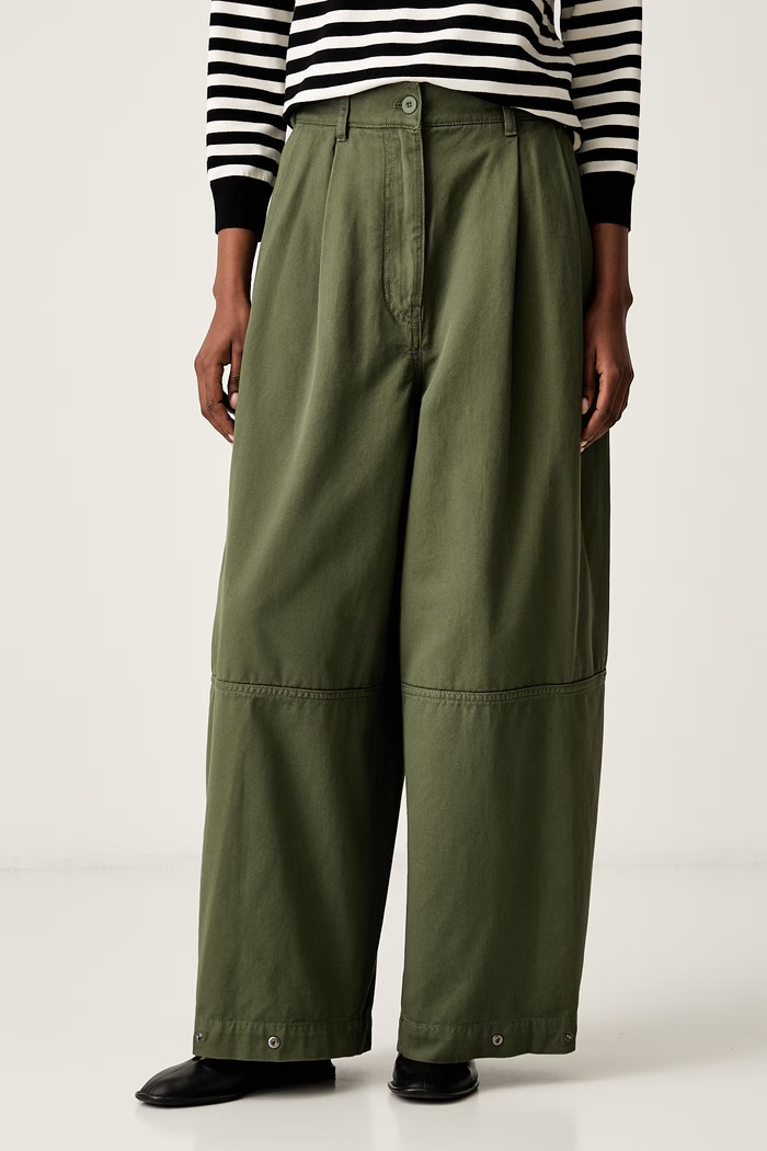 Weekend Max Mara spodnie damskie bawełniane WKDBACCA zielony 2625136111600