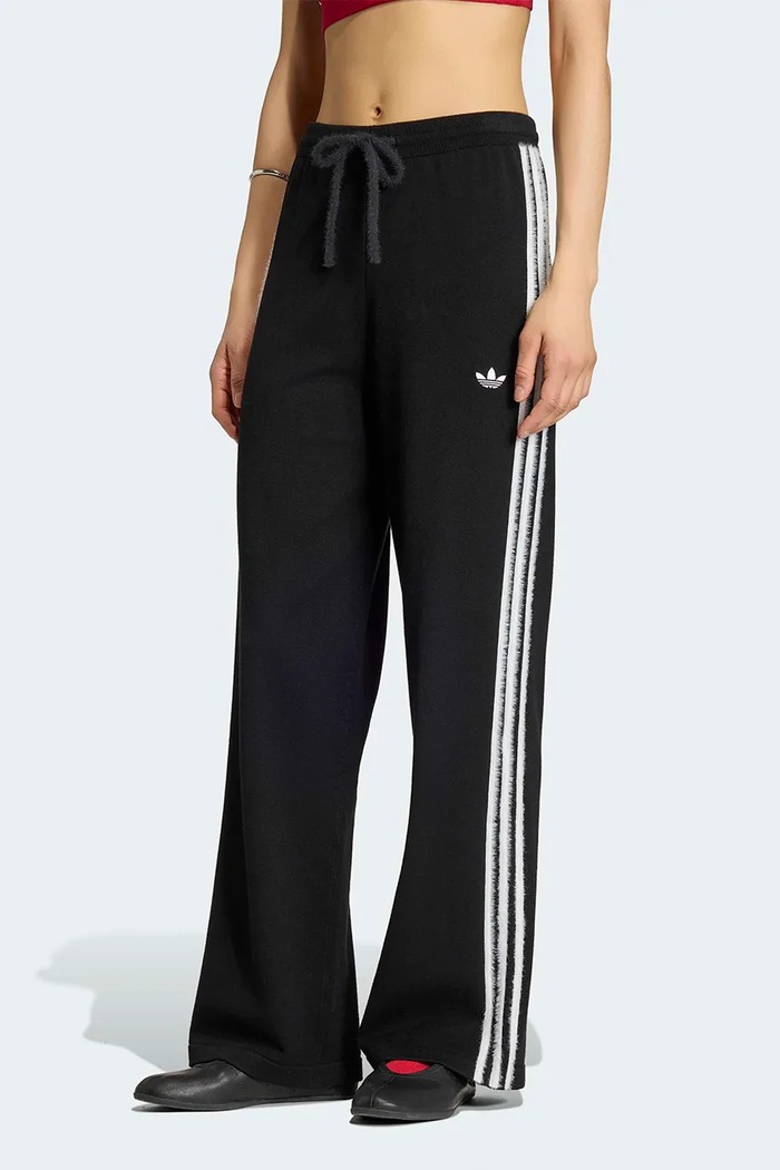 adidas Originals Spodnie dresowe damskie z wiskozą Knit Firebird czarny KS9363