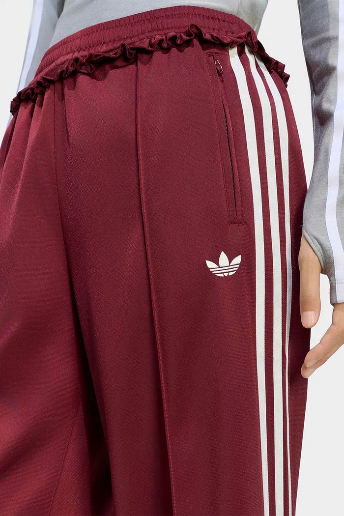 Spodnie dresowe damskie Pleated Firebird adidas Originals LG4304 bordowy