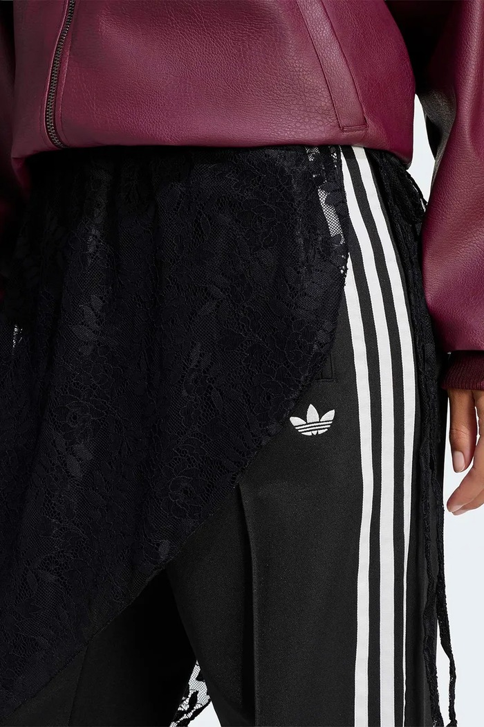 Spodnie dresowe damskie z bawełną Lace Injection adidas Originals LG4271 czarny