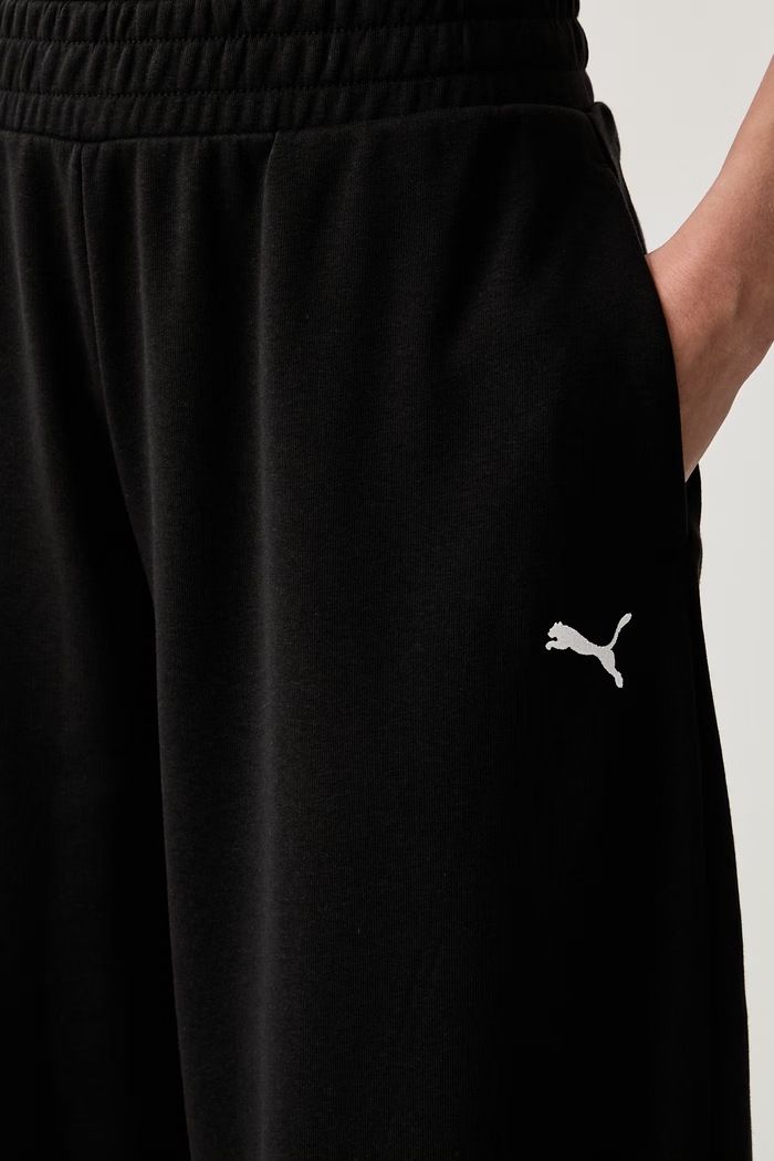 Puma spodnie dresowe damskie bawełniane Essentials czarny 695832