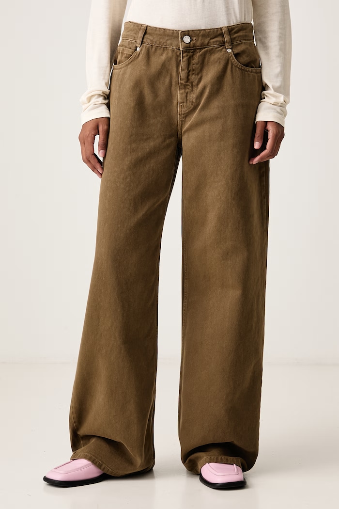 Stine Goya Jeansy damskie zielony SG.AW26.P197.2453
