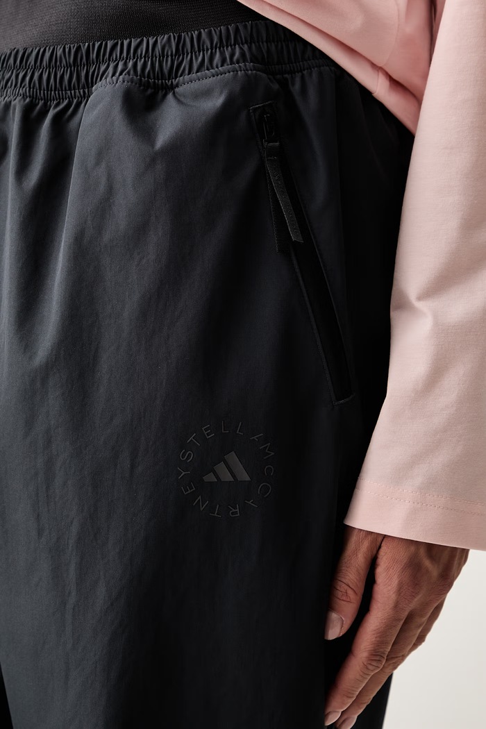 adidas by Stella McCartney spodnie joggery damskie czarny KR6253