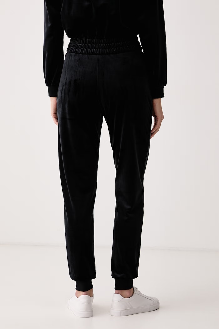 Îmbrăcăminte Guess Pantaloni de trening pentru femei din velur AMALIA V6BB11.K6304 negru
