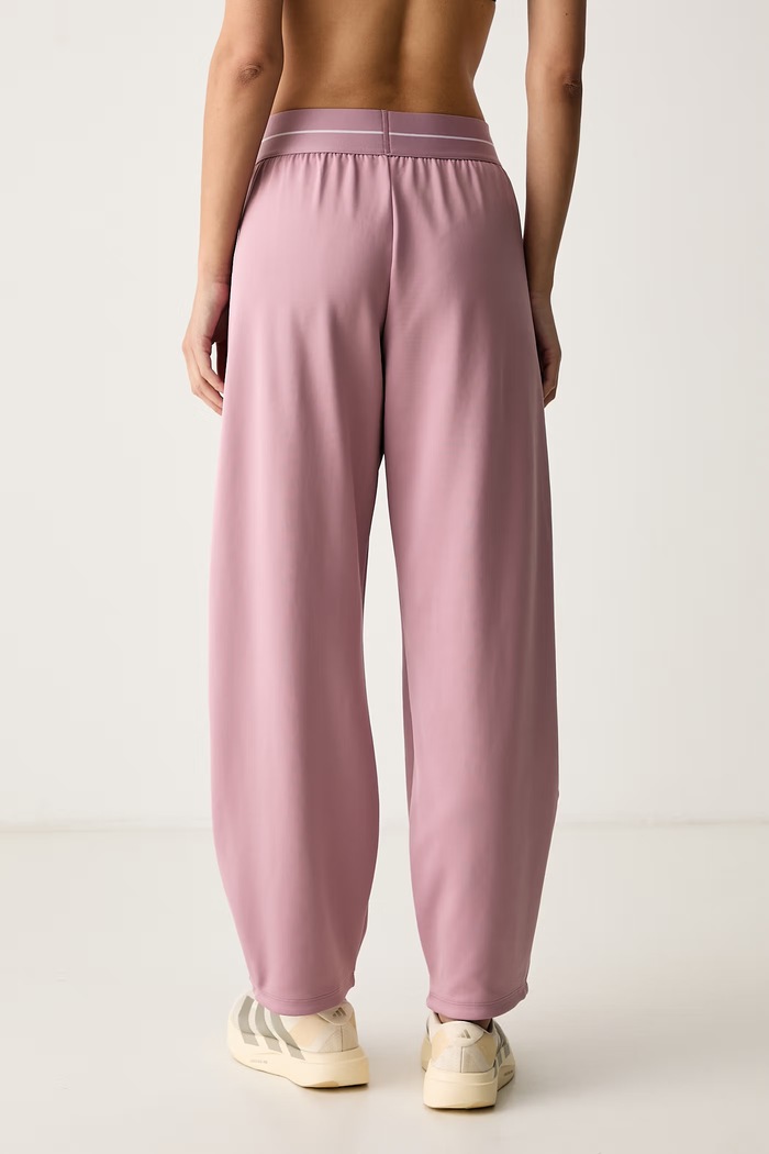 Odzież adidas Performance Spodnie treningowe damskie Hyperglam KQ5822 różowy
