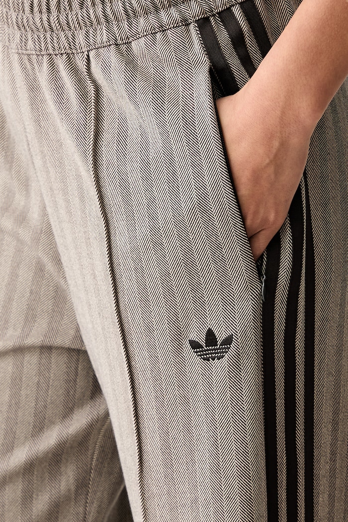 adidas Originals spodnie dresowe damskie beżowy KX1869