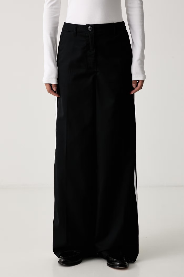 adidas Originals hlače ženske z bombažem Tailored črna KS9370