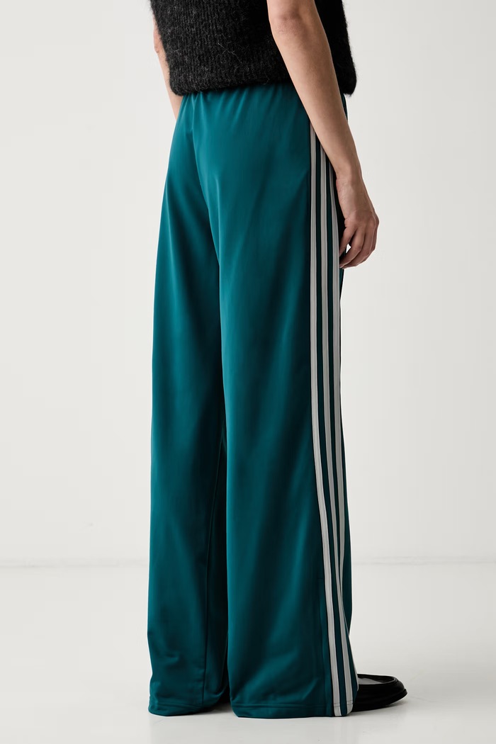 Oblečení adidas Originals tepláky dámské Firebird KS4672. tyrkysová