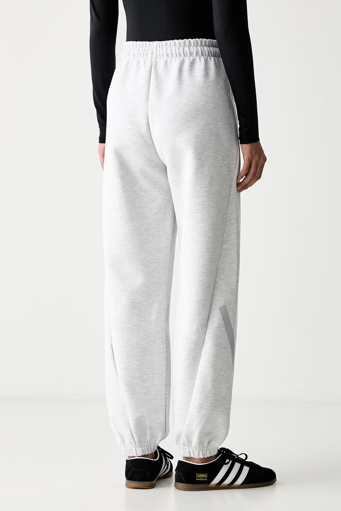 Odzież adidas spodnie dresowe damskie z bawełną Z.N.E KF6339 szary