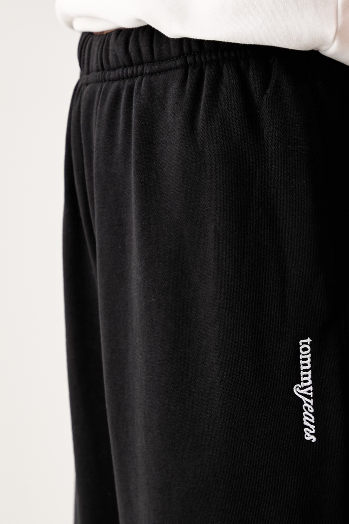 Tommy Jeans donji dio trenirke za žene s pamukom crna DW0DW22951