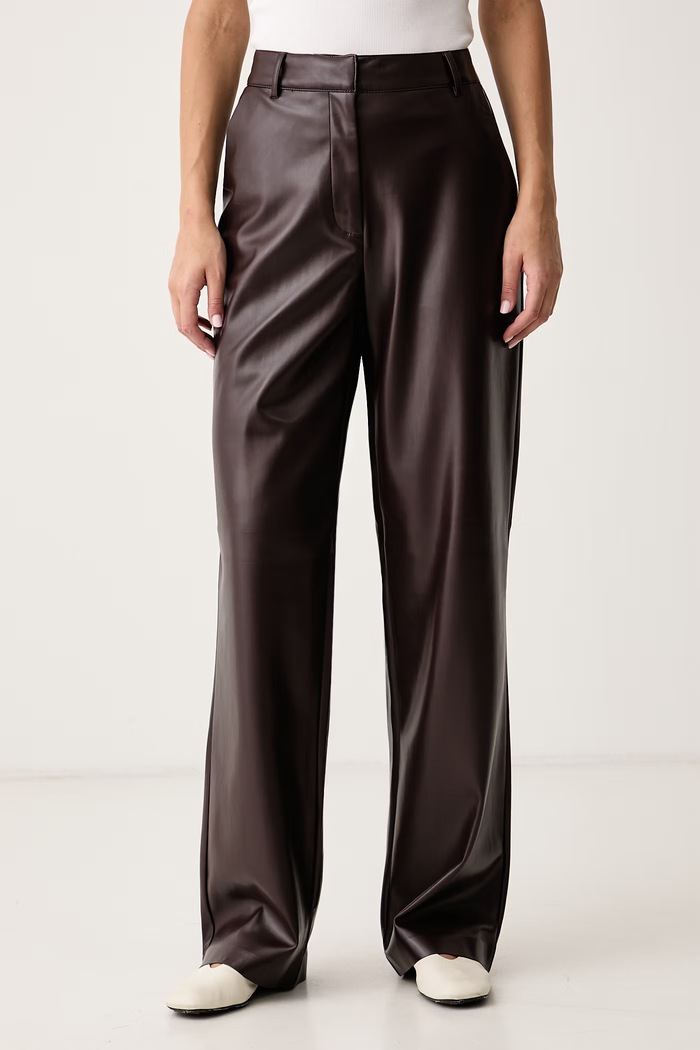 Guess Nohavice flare dámske z imitácie kože ZANITA PEREFCT PANTS hnedá W6YB12.W2906