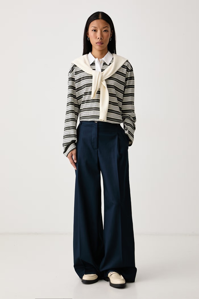 Tommy Hilfiger Ravne hlače za žene od pamuka WW0WW50135 mornarsko plava AW26