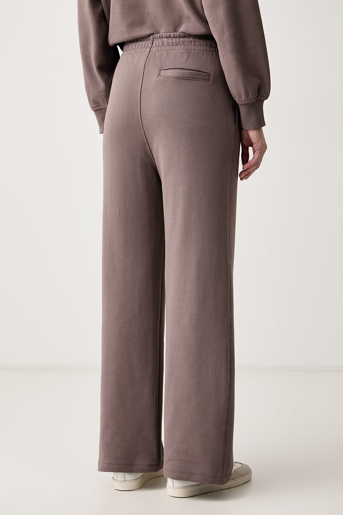 Odzież Calvin Klein Spodnie dresowe damskie bawełniane LV044G248G brązowy