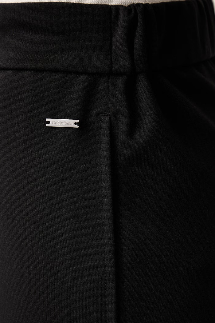 Calvin Klein hlače za žene crna LV044G210G