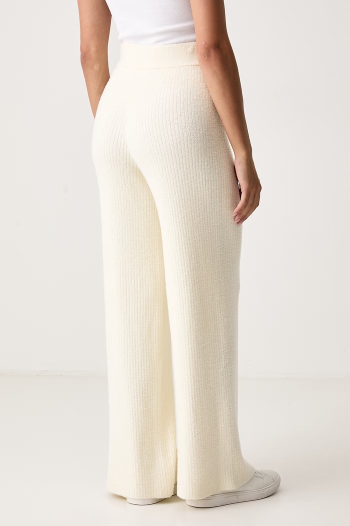 Odzież Guess Spodnie lounge damskie LUA O6BB01.Z1147 beżowy