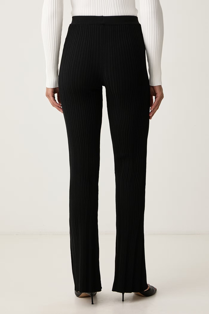 Дрехи Marciano by Guess Панталон с разкроен крачол дамски с вискоза LIMA G6BB16.Z1634 черен