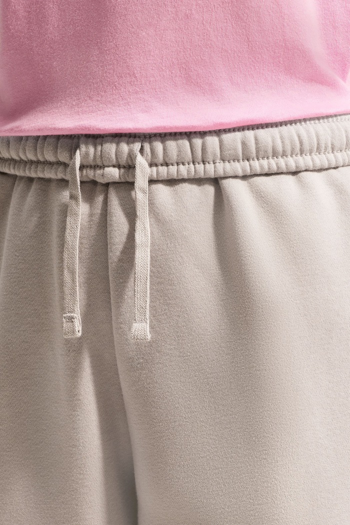 Spodnie dresowe dziecięce z bawełną Nike Sportswear Studio Fleece Nike beżowy IM4905