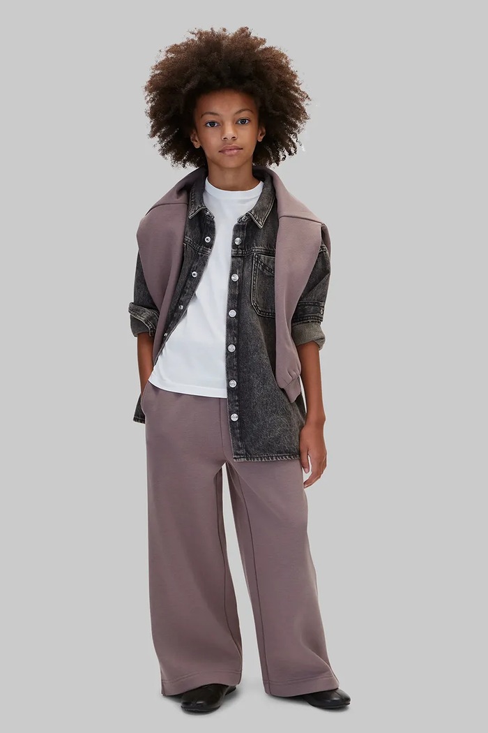 Dziewczynka Calvin Klein Jeans Spodnie dresowe dziecięce bawełniane LVCKFJC17G.9BY2 brązowy