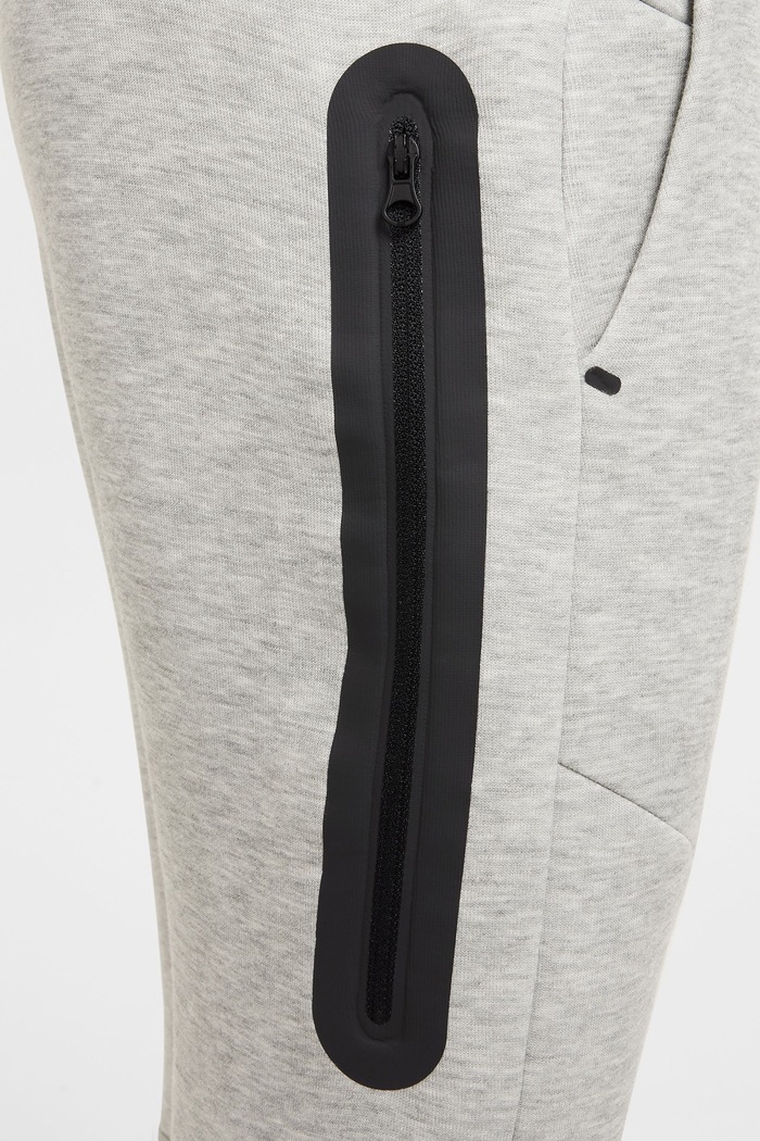 Nike Spodnie dresowe dziecięce Nike Sportswear Tech Fleece HV5869